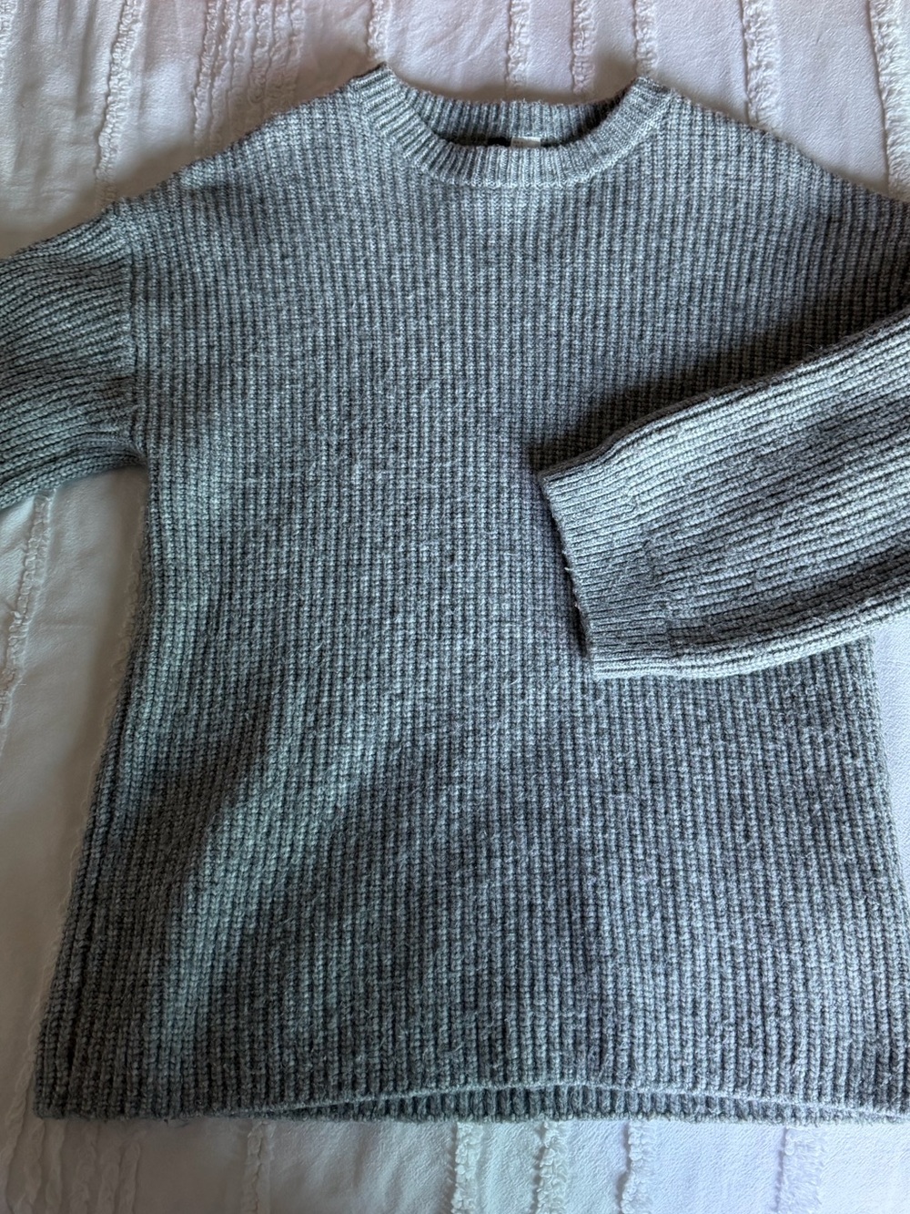H&M Divided Light Gray Ribbed Knit Sweater